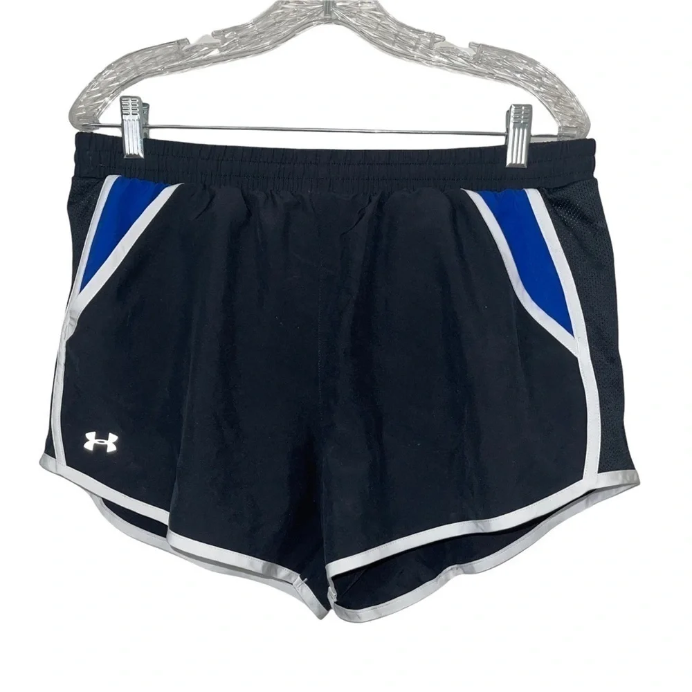 Under Armor Woman Shorts Size L !